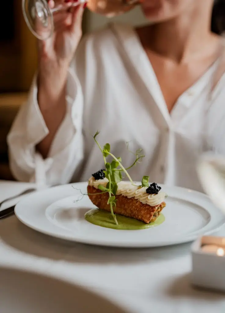 Cannoli vegetariano servido na Adega Machado em Lisboa