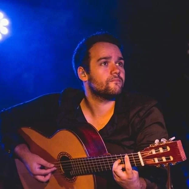 João Domingos ao vivo na Adega Machado, casa de fado em Lisboa